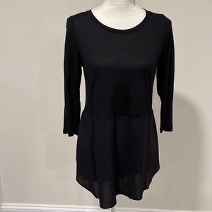 Two by Vince Camuto top size XS